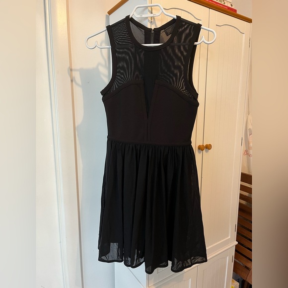 Various dresses for sale - Picture 7 of 14